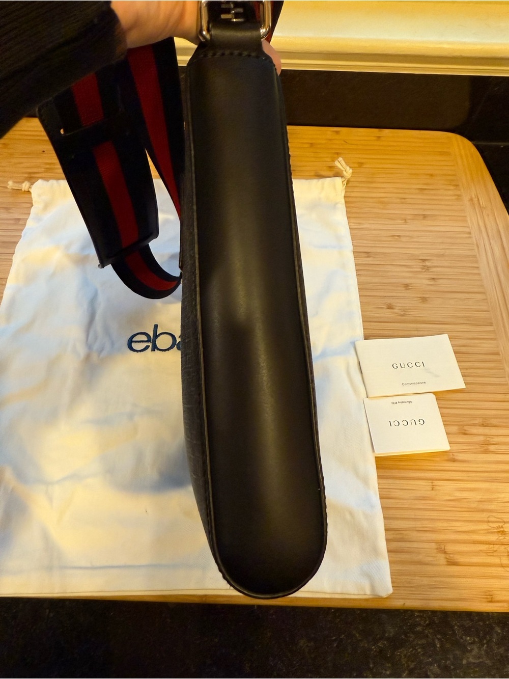 New Gucci Black GG Supreme Canvas Messenger Bag - Picture 8 of 9